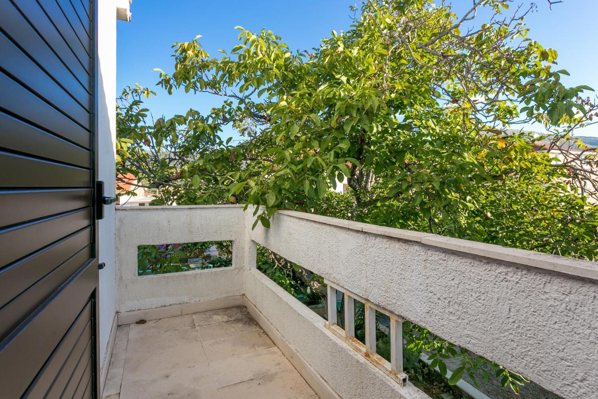 Apartments By The Sea Seget Vranjica, Trogir - 1038 外观 照片