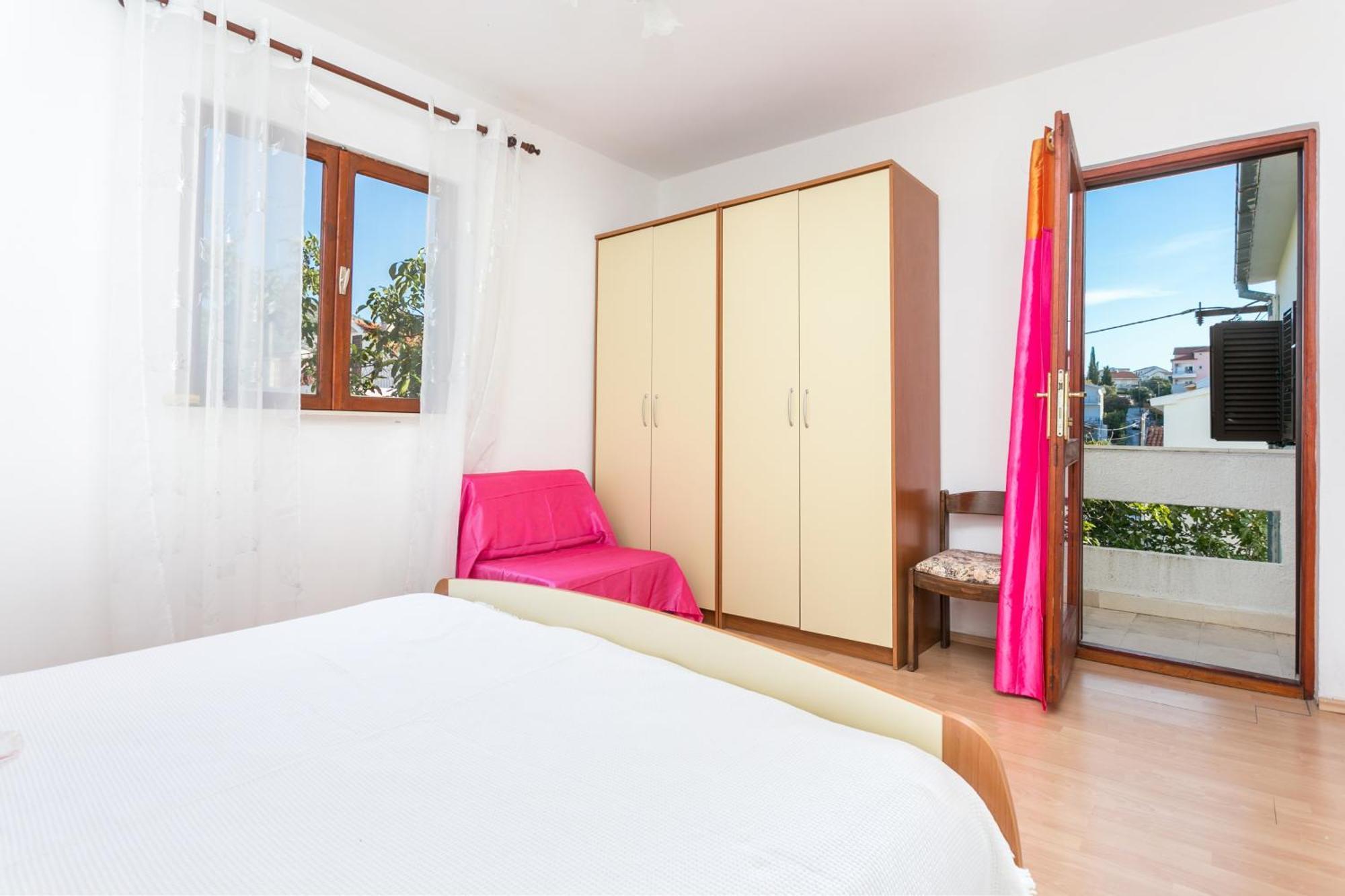 Apartments By The Sea Seget Vranjica, Trogir - 1038 客房 照片